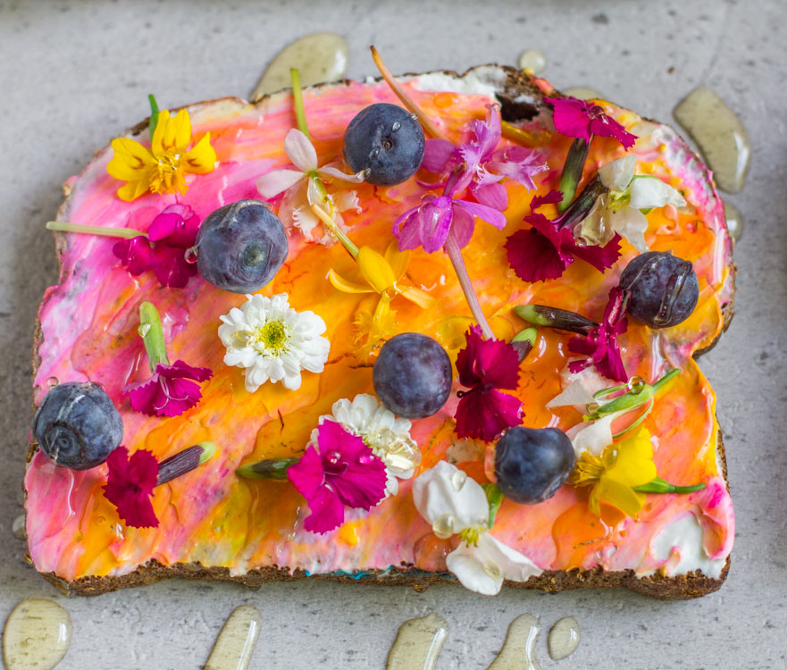 Find out how to make these Instagram worthy treats! Making gorgeous unicorn or mermaid toast is easier than you think!