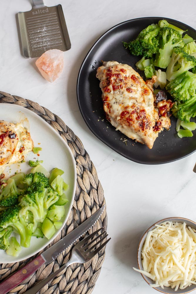 spinach artichoke stuffed chicken