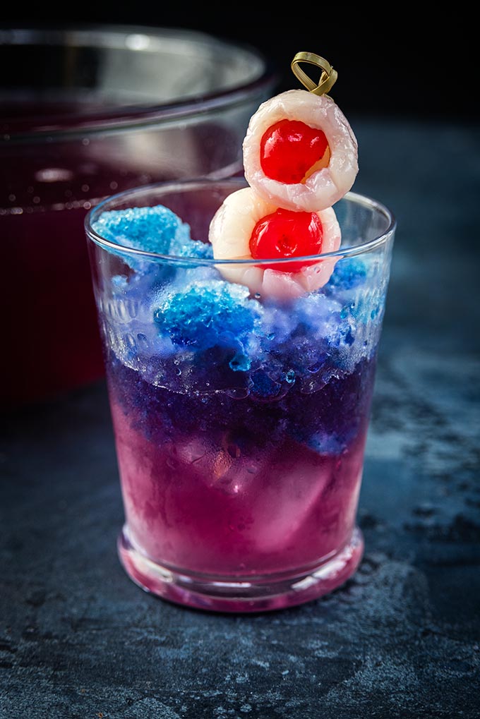 A fun and festive list of recipes to help you throw the best Halloween party! Some of our favorites are bloody red velvet poached pears, bourbon butterbeer, witchy caramel apples, oreo mummy pops, and halloween pizza potato skins!