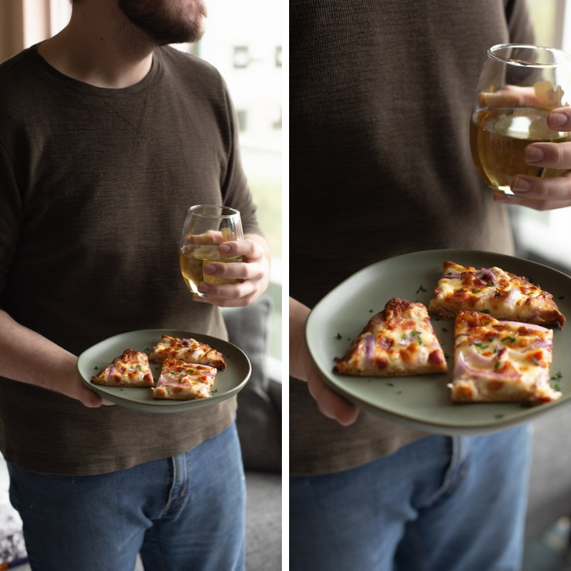 #AD Make Time for Friends and Family with Wente wines, paired with garlic pizza. #MakeTime