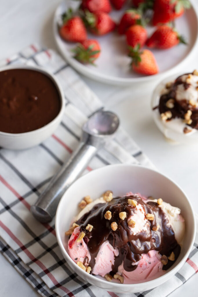 hot fudge sauce on ice cream