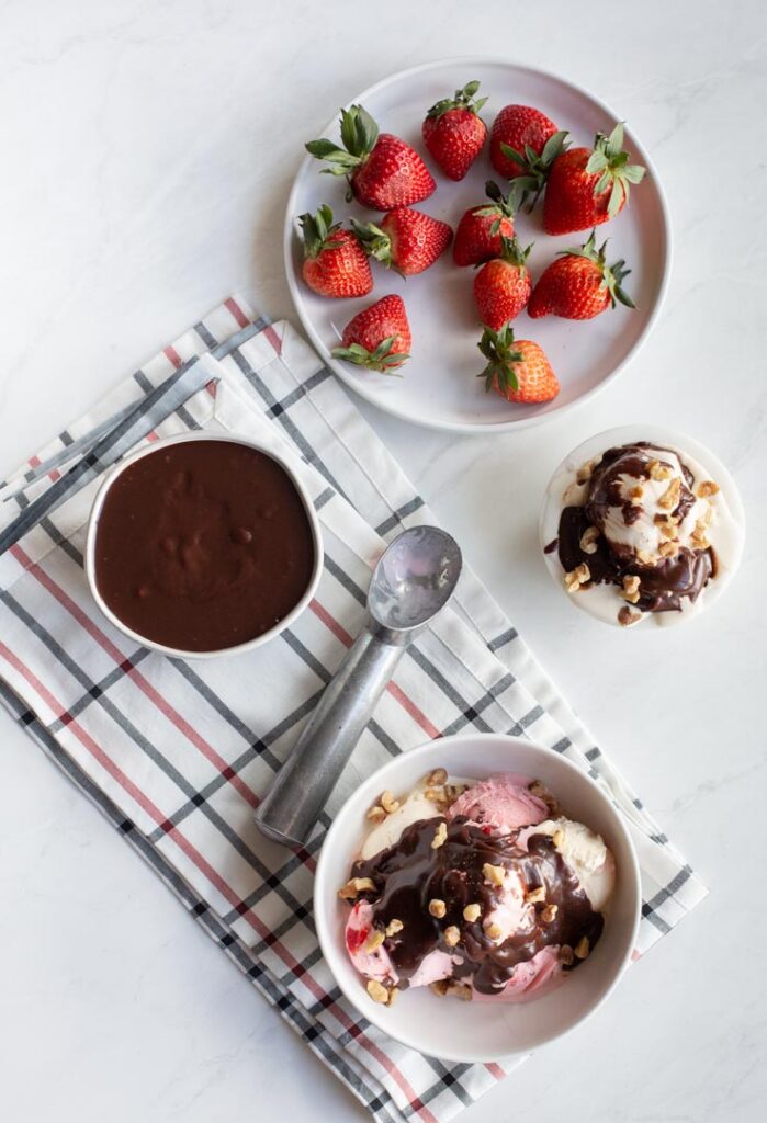 hot fudge sauce on ice cream